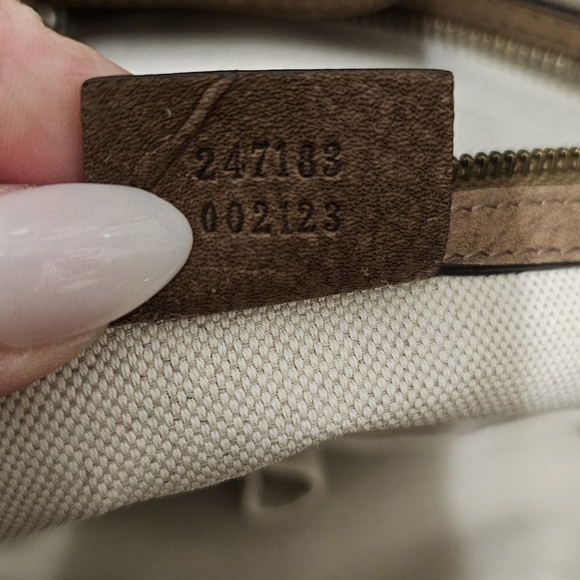 100% AUTHENTIC GUCCI RUNNING TOTE GG - Picture 4 of 13